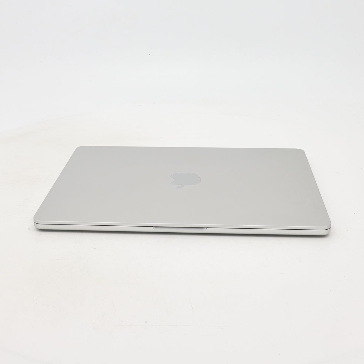 99新 Apple MacBook Air 22年 13寸 M2（8+10核） 8G RAM 512G SSD 銀色