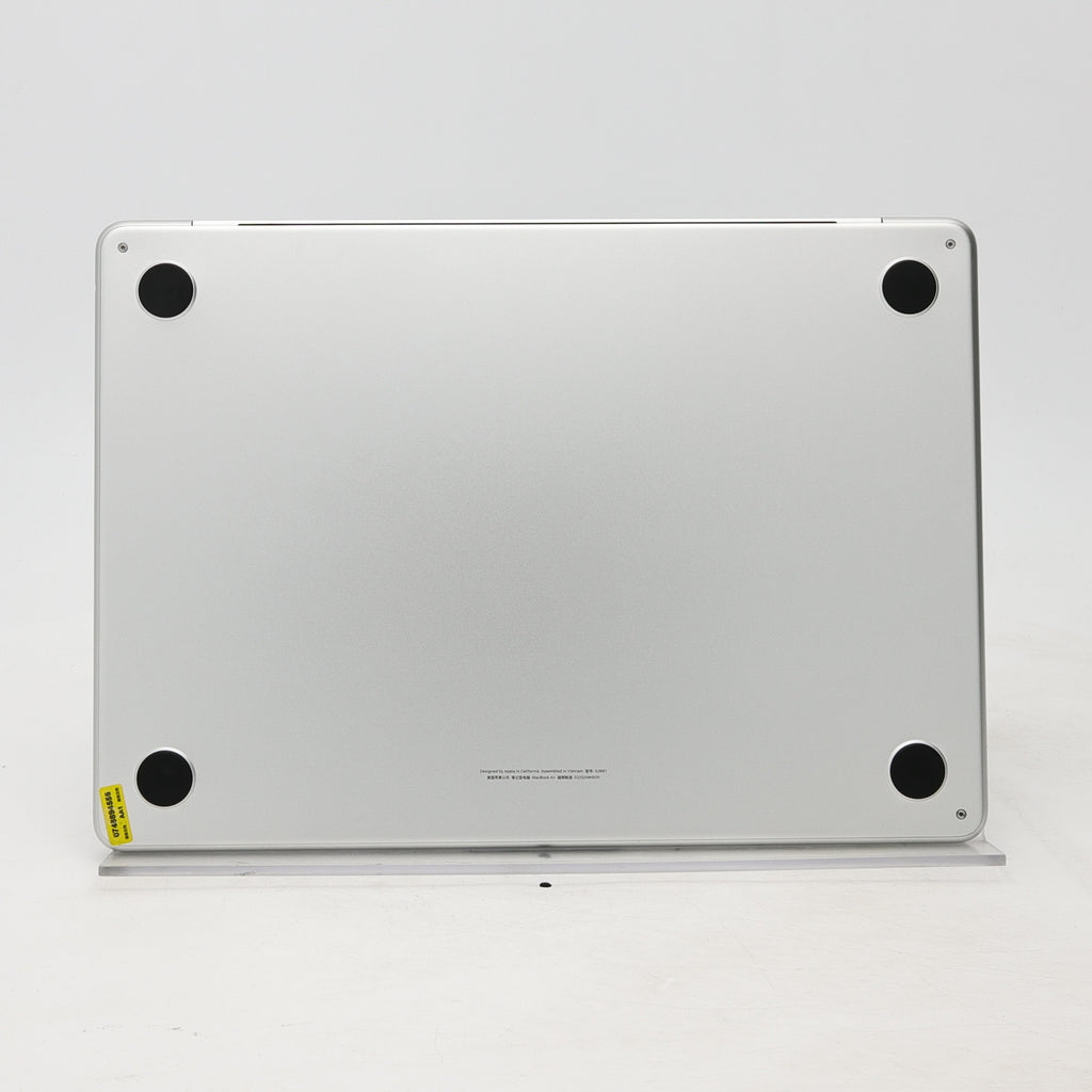 95新 Apple MacBook Air 22年 13寸 M2（8+10核） 8G RAM 512G SSD 銀色