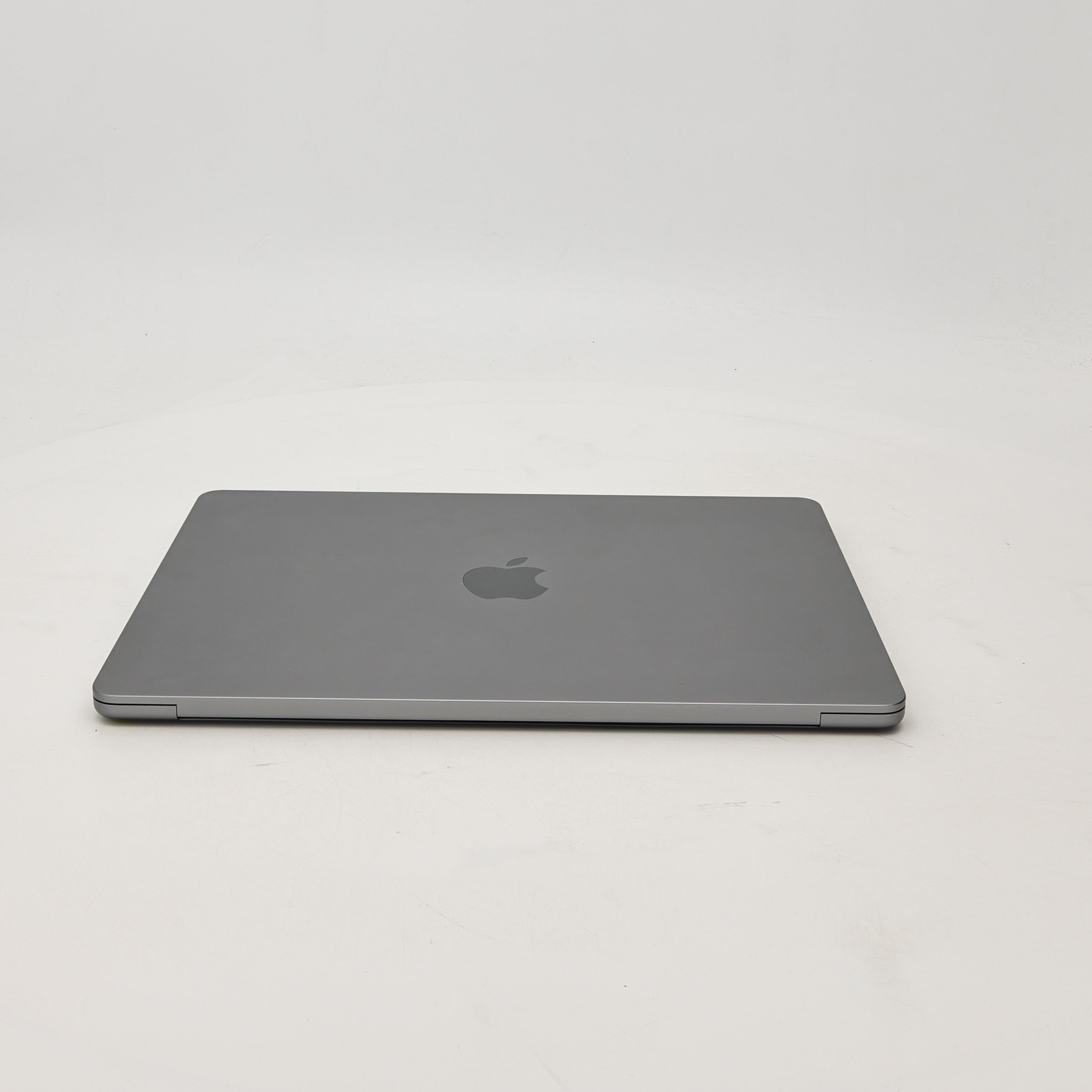 95新 Apple MacBook Air 22年 13寸 M2（8+8核） 8G RAM 256G SSD 深空灰色