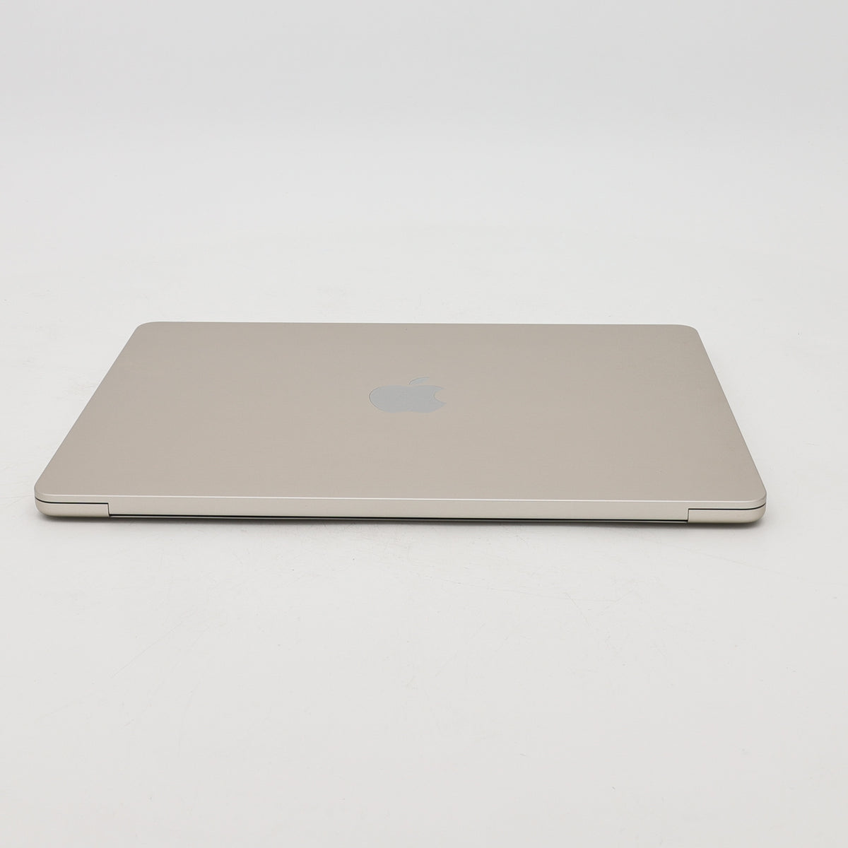 95新 Apple MacBook Air 22年 13寸 M2（8+8核） 8G RAM 256G SSD 星光色
