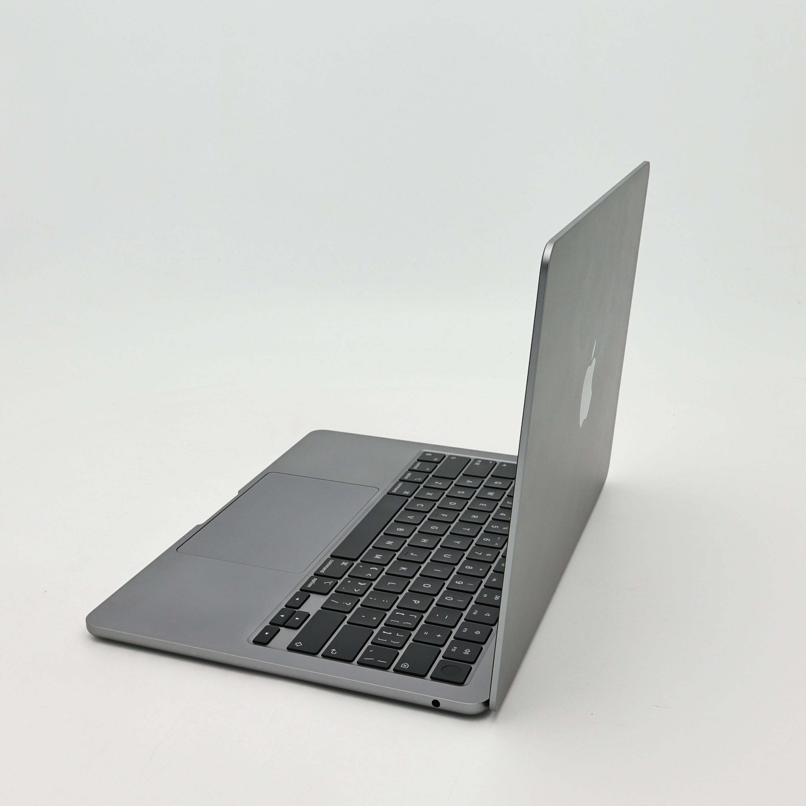 95新 Apple MacBook Air 24年 13寸 M3（8+8核） 8G RAM 256G SSD 深空灰色