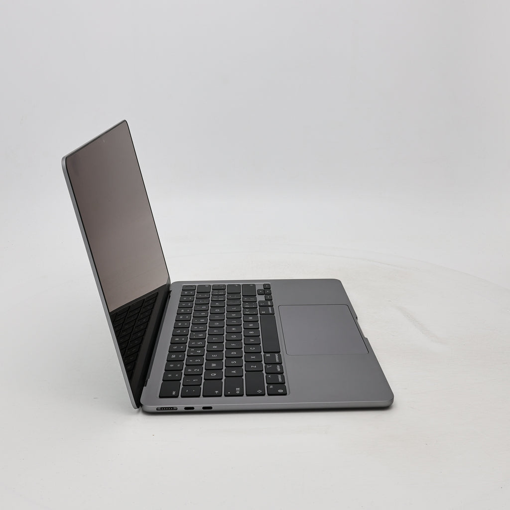 99新 Apple MacBook Air 22年 13寸 M2（8+8核） 8G RAM 256G SSD 深空灰色
