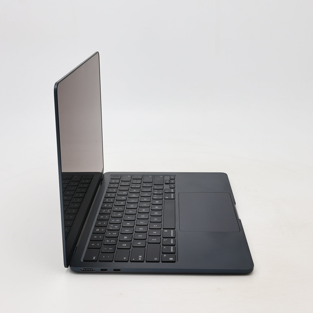 95新 Apple MacBook Air 22年 13寸 M2（8+10核） 8G RAM 512G SSD 午夜色