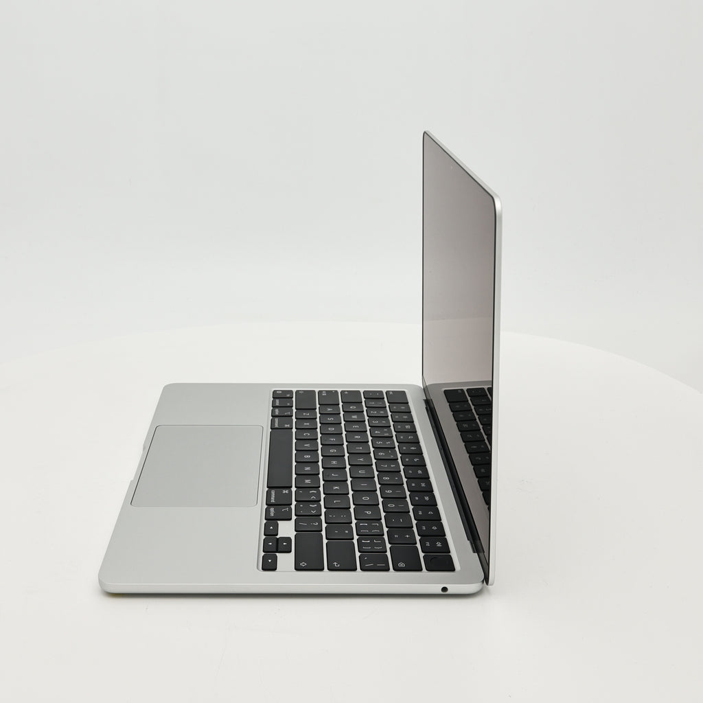95新 Apple MacBook Air 24年 13寸 M3（8+8核） 8G RAM 256G SSD 銀色