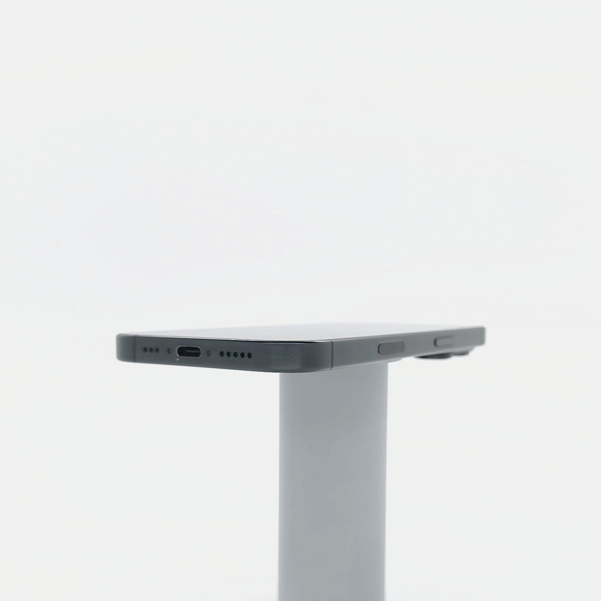 95新 Apple iPhone 16 Pro 128G 黑色鈦金屬 中國大陸版