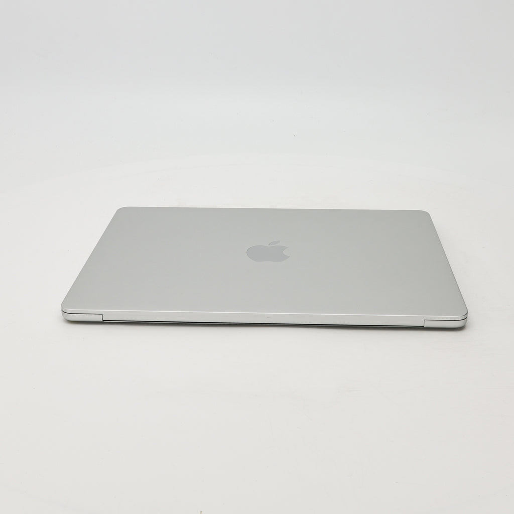 95新 Apple MacBook Air 22年 13寸 M2（8+10核） 8G RAM 512G SSD 銀色