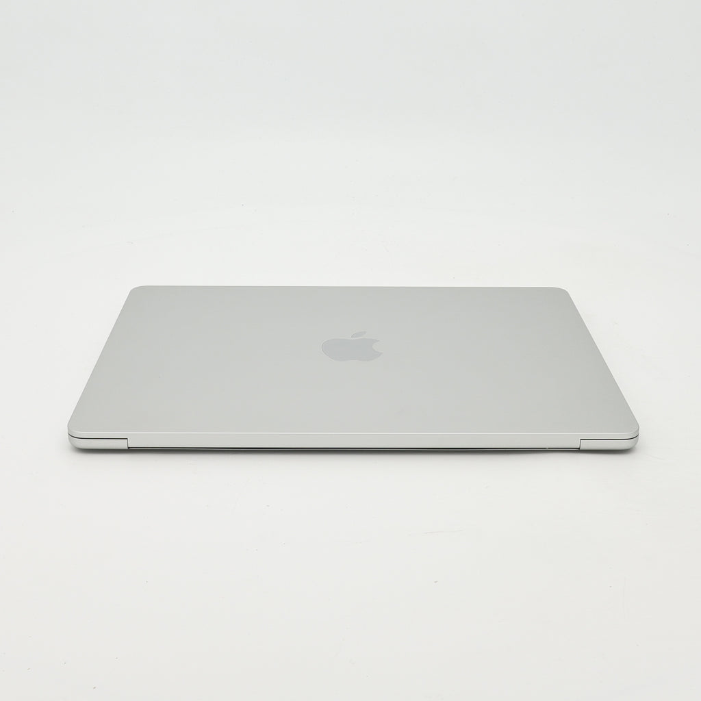 95新 Apple MacBook Air 22年 13寸 M2（8+8核） 16G RAM 256G SSD 銀色