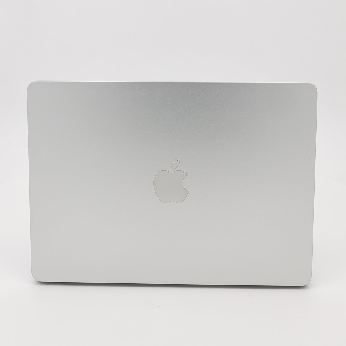 95新 Apple MacBook Air 22年 13寸 M2（8+8核） 8G RAM 256G SSD 銀色