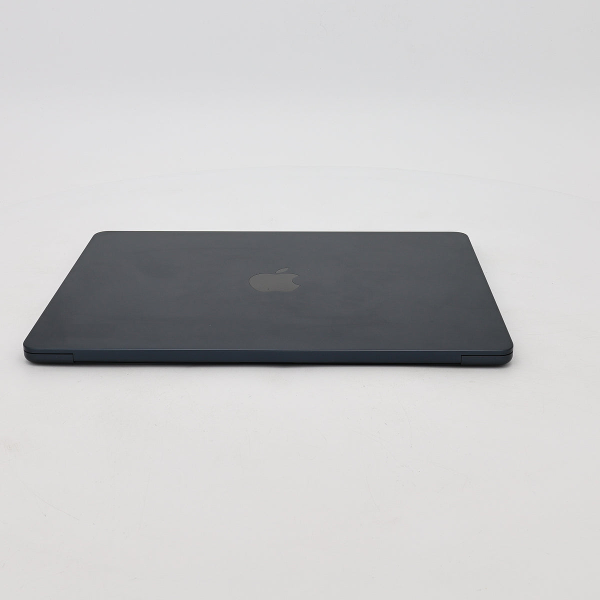 95新 Apple MacBook Air 22年 13寸 M2（8+8核） 16G RAM 256G SSD 午夜色