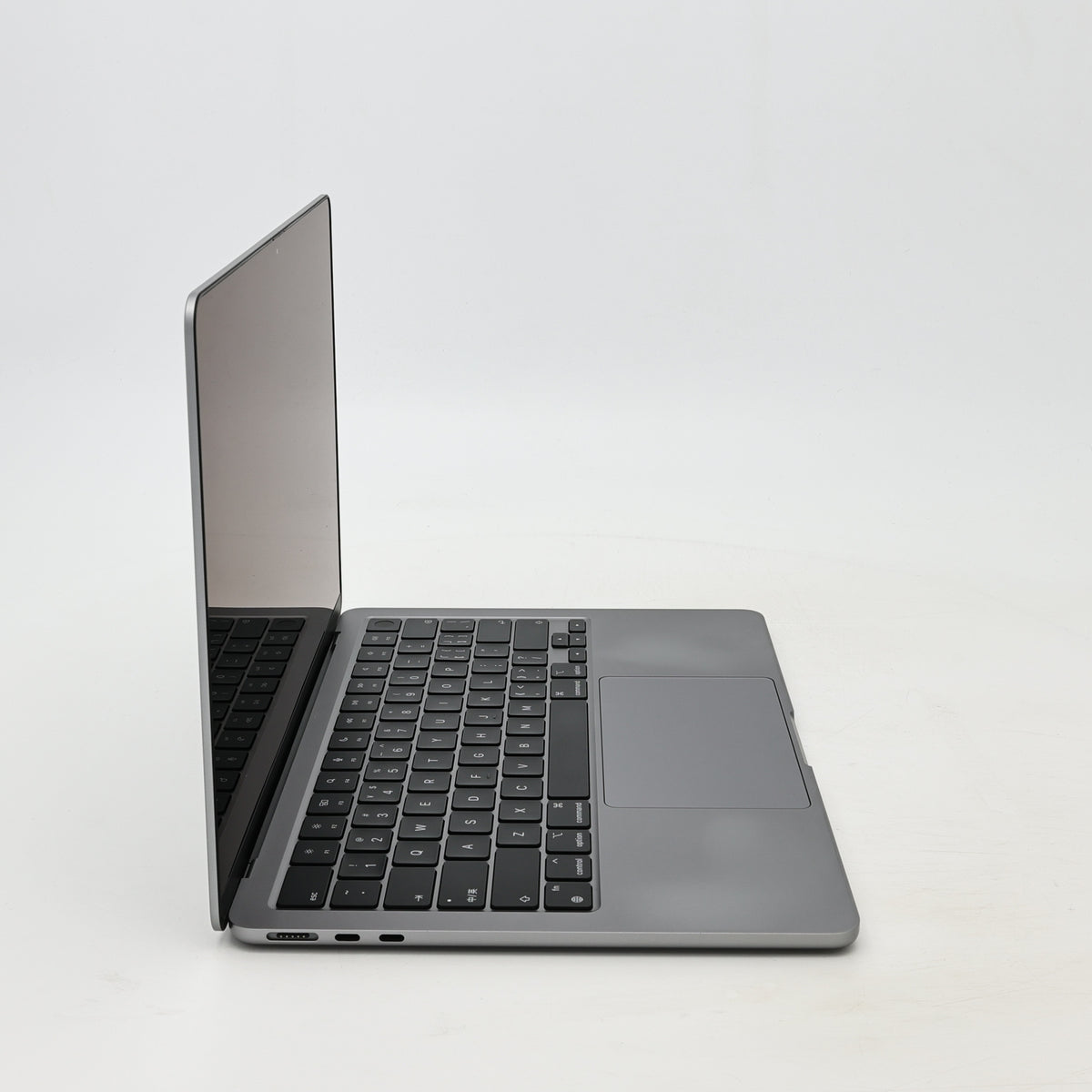 95新 Apple MacBook Air 22年 13寸 M2（8+8核） 8G RAM 256G SSD 深空灰色