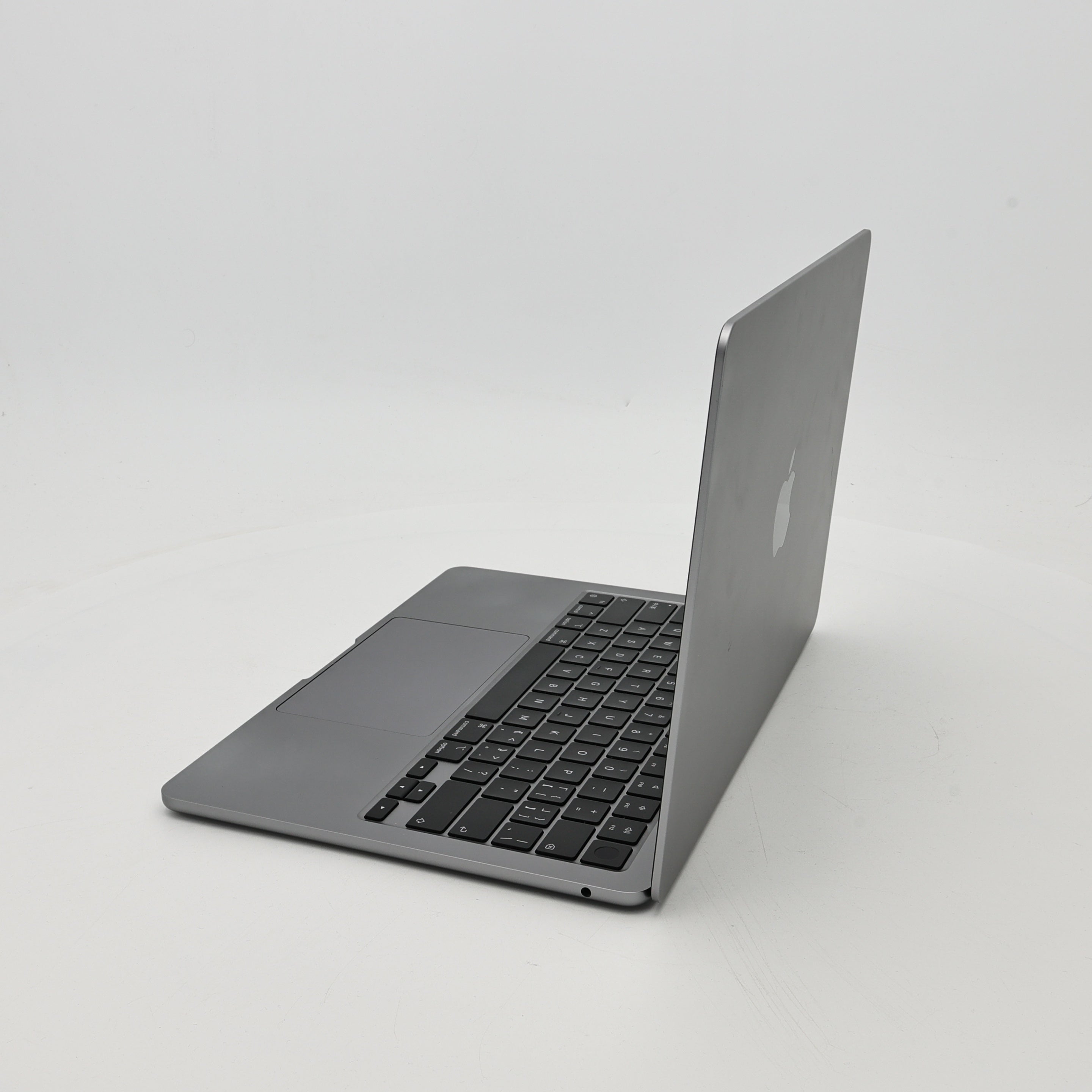 95新 Apple MacBook Air 24年 13寸 M3（8+8核） 8G RAM 256G SSD 深空灰色