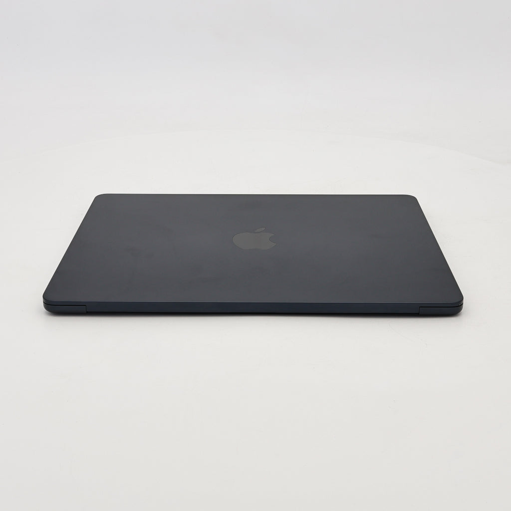 95新 Apple MacBook Air 22年 13寸 M2（8+8核） 8G RAM 256G SSD 午夜色