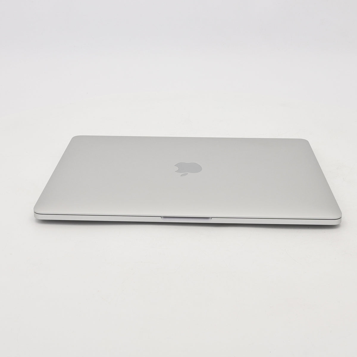 95新 Apple MacBook Pro 22年 13寸 M2（8+10核） 8G RAM 512G SSD 銀色