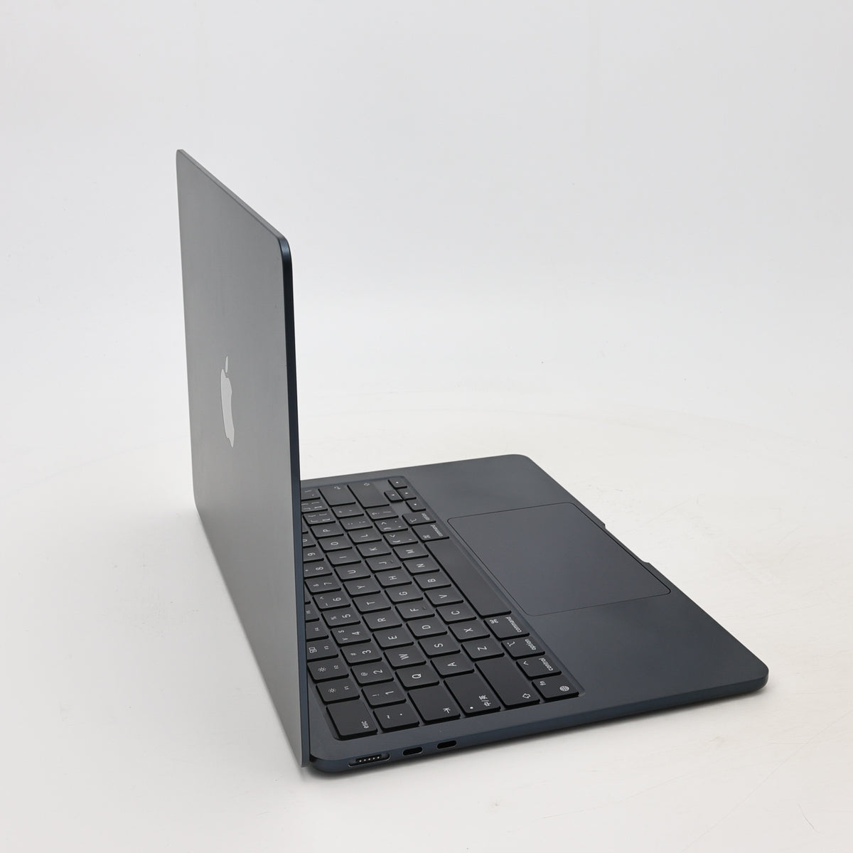 95新 Apple MacBook Air 22年 13寸 M2（8+10核） 8G RAM 512G SSD 午夜色