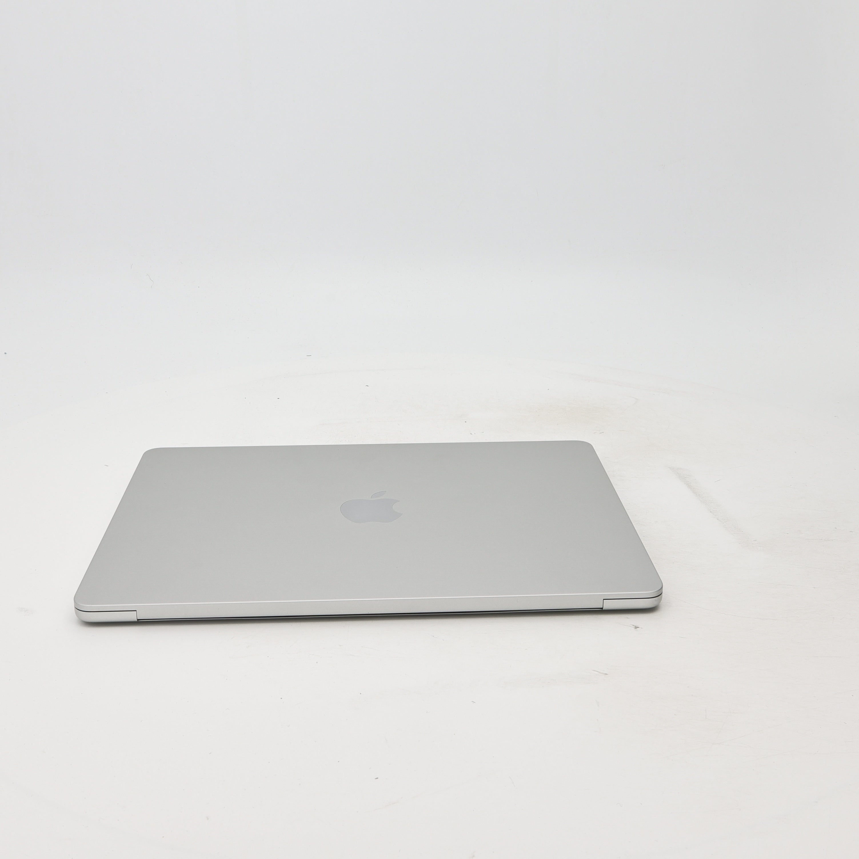 95新 Apple MacBook Air 22年 13寸 M2（8+8核） 8G RAM 512G SSD 銀色
