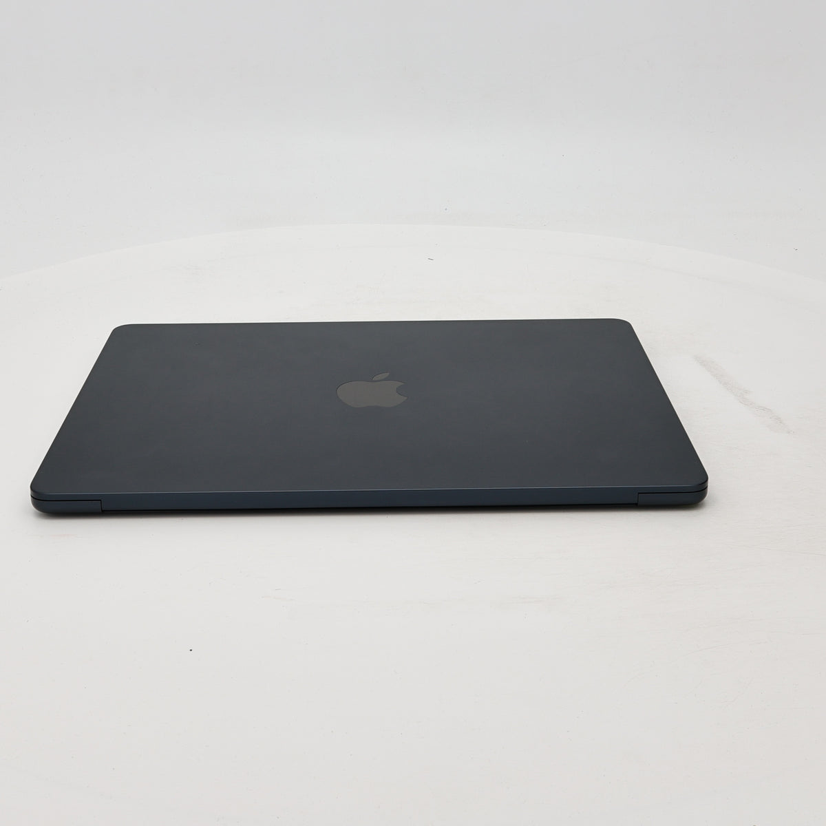95新 Apple MacBook Air 22年 13寸 M2（8+8核） 8G RAM 256G SSD 午夜色