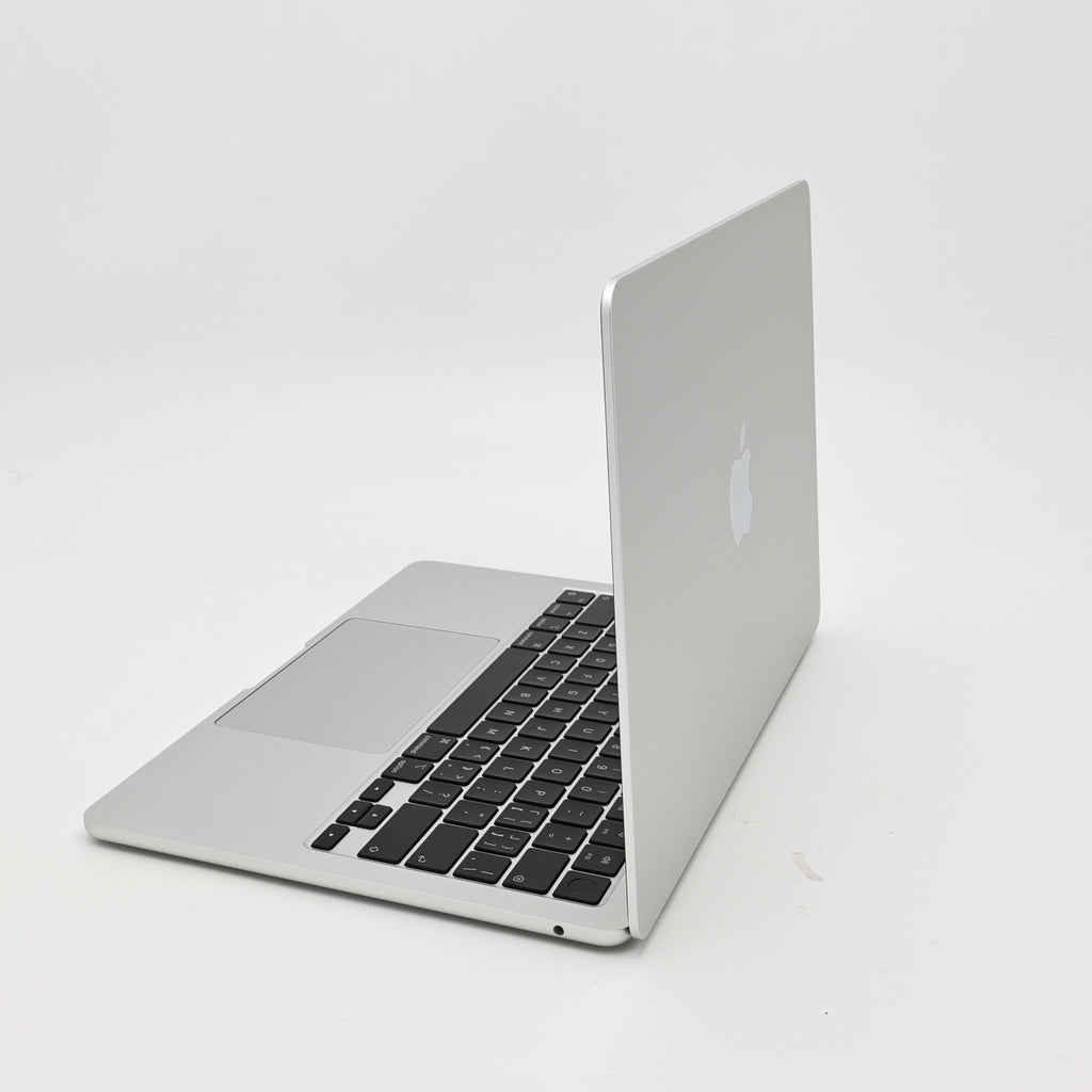 95新 Apple MacBook Air 22年 13寸 M2（8+10核） 8G RAM 512G SSD 銀色