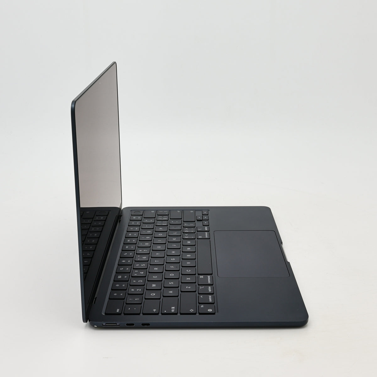 95新 Apple MacBook Air 22年 13寸 M2（8+8核） 8G RAM 256G SSD 午夜色