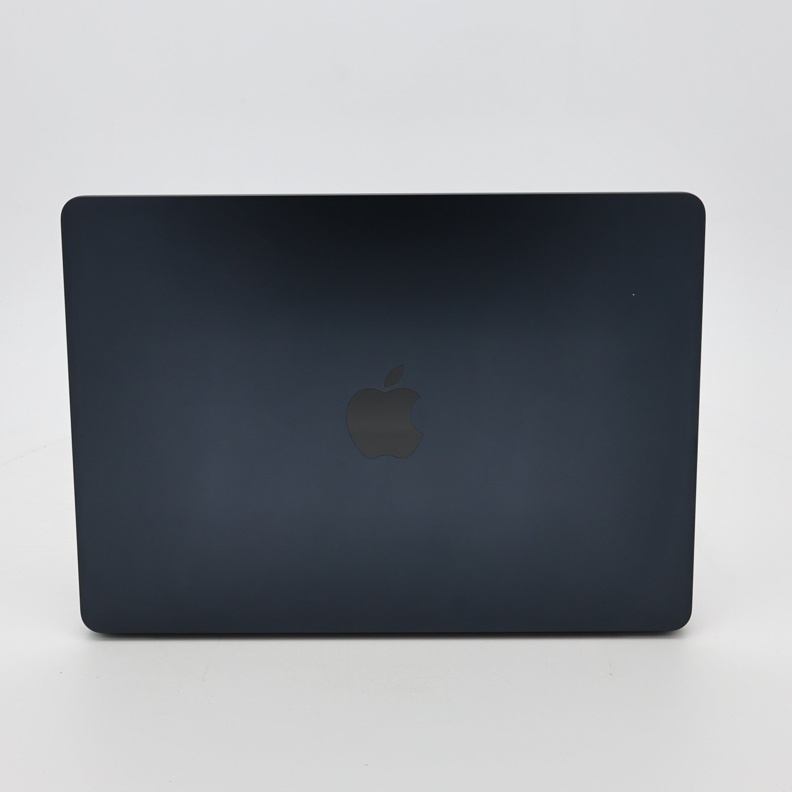 95新 Apple MacBook Air 22年 13寸 M2（8+8核） 8G RAM 256G SSD 午夜色