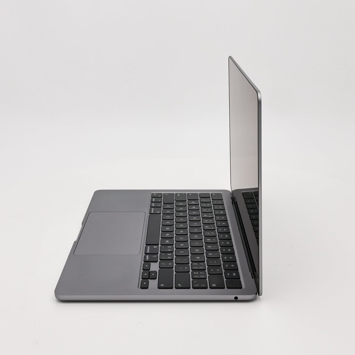 95新 Apple MacBook Air 22年 13寸 M2（8+8核） 16G RAM 256G SSD 深空灰色