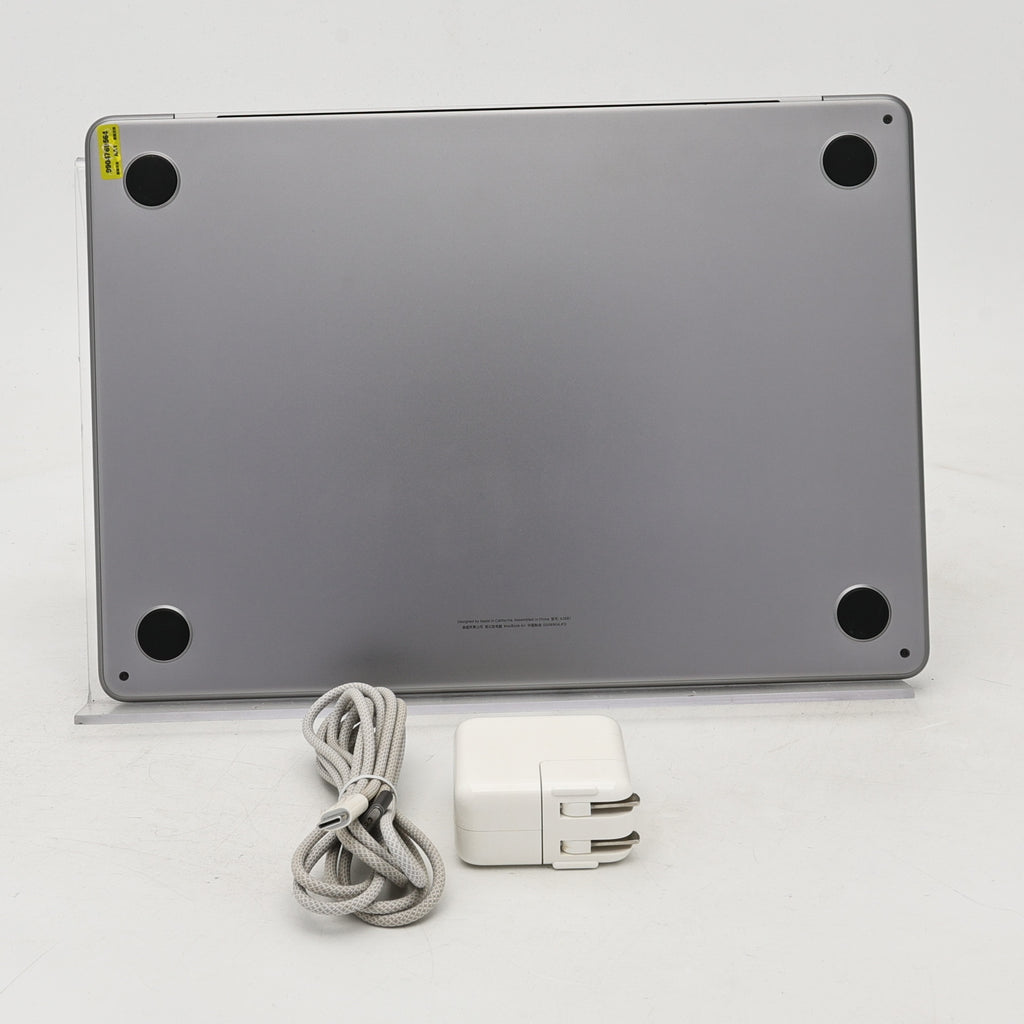 95新 Apple MacBook Air 22年 13寸 M2（8+8核） 8G RAM 256G SSD 深空灰色
