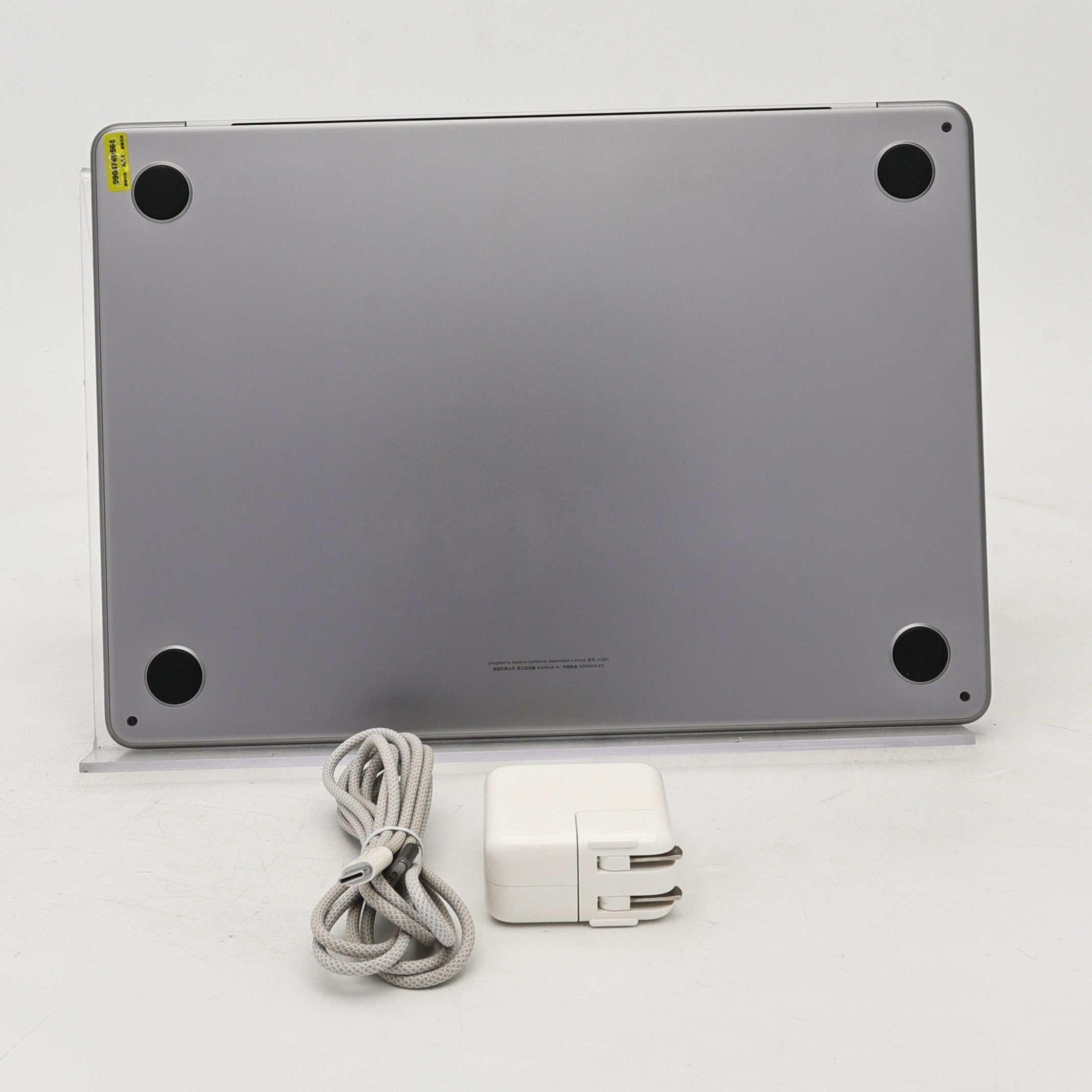 95新 Apple MacBook Air 22年 13寸 M2（8+8核） 8G RAM 256G SSD 深空灰色