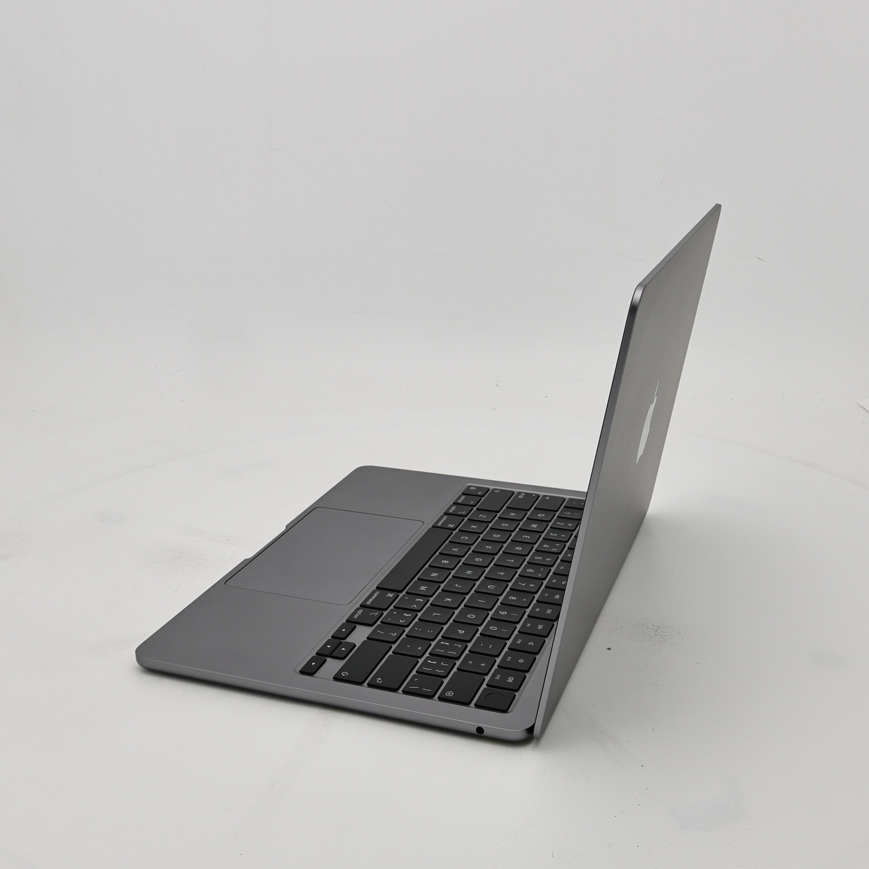 99新 Apple MacBook Air 24年 13寸 M3（8+8核） 8G RAM 256G SSD 深空灰色