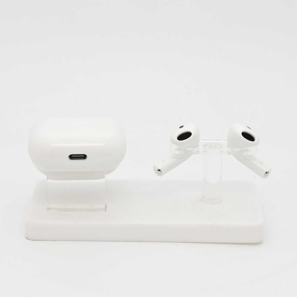 99新 Apple AirPods 4 (不支持主動降噪) 白色