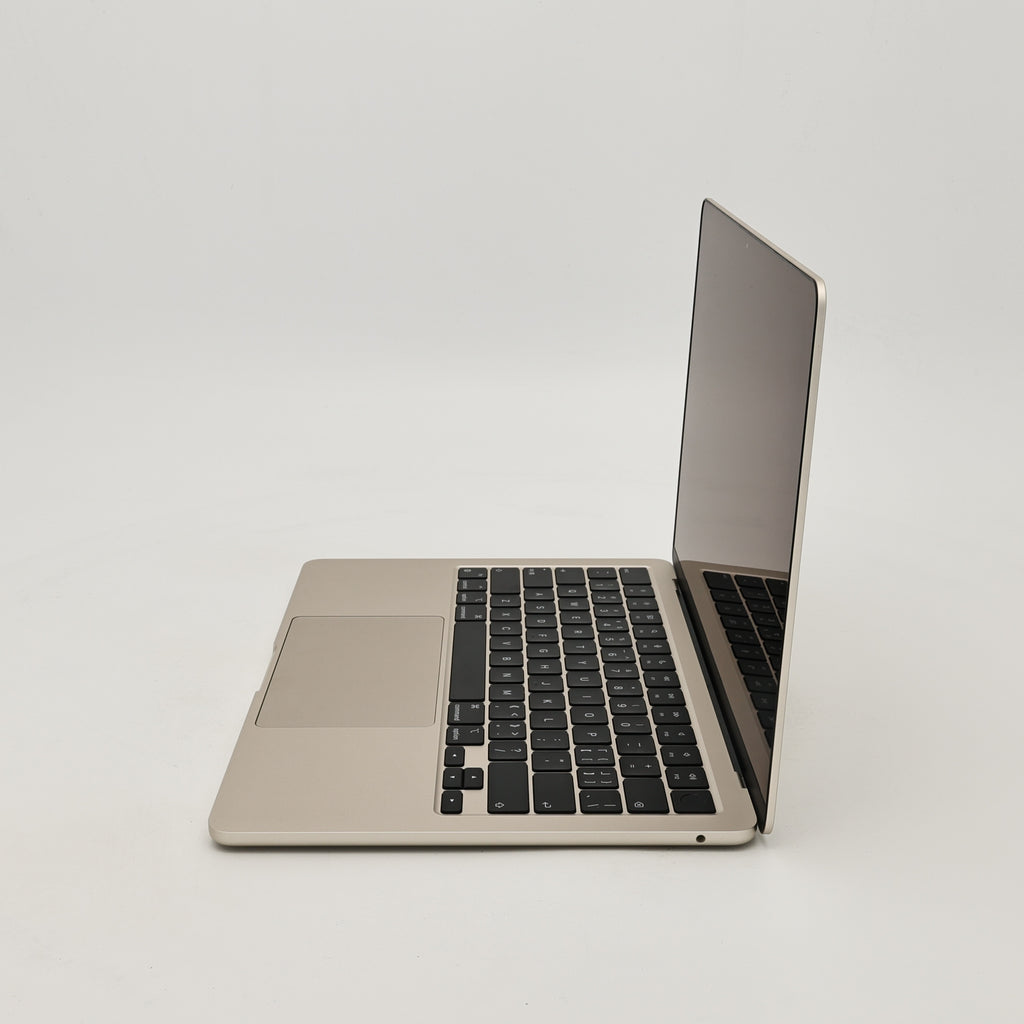 95新 Apple MacBook Air 22年 13寸 M2（8+8核） 8G RAM 256G SSD 星光色