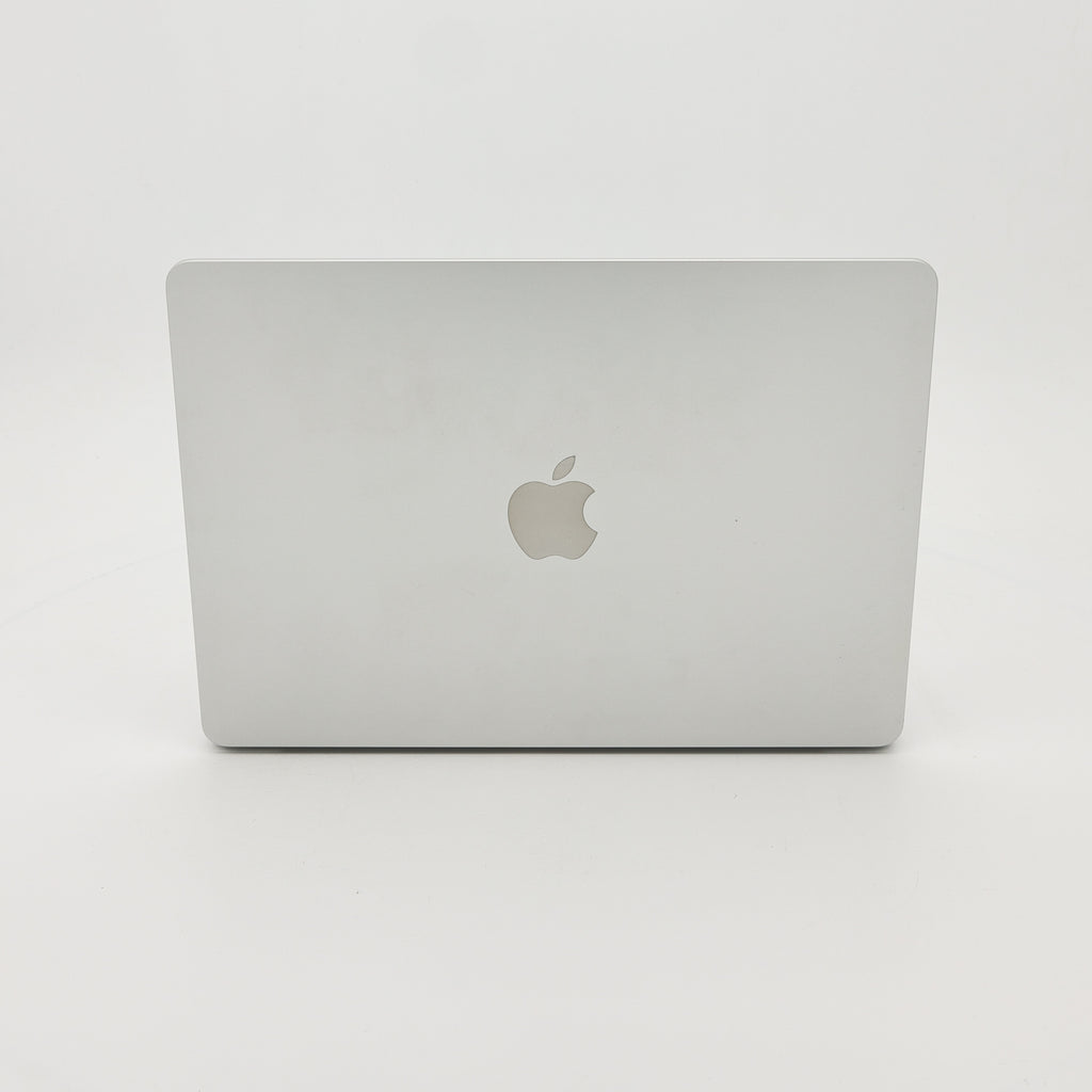 95新 Apple MacBook Air 22年 13寸 M2（8+8核） 8G RAM 256G SSD 銀色