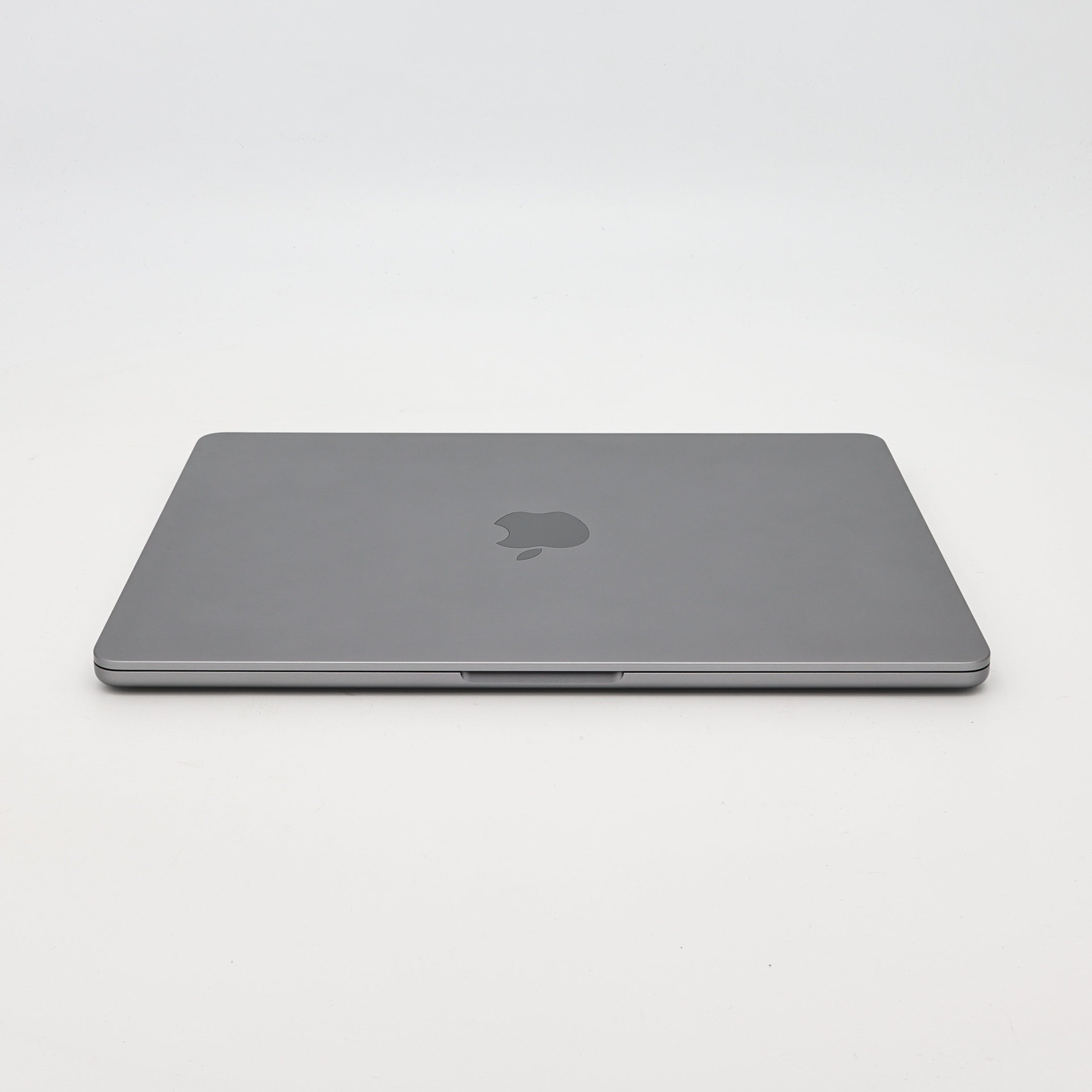 95新 Apple MacBook Air 22年 13寸 M2（8+8核） 8G RAM 256G SSD 深空灰色