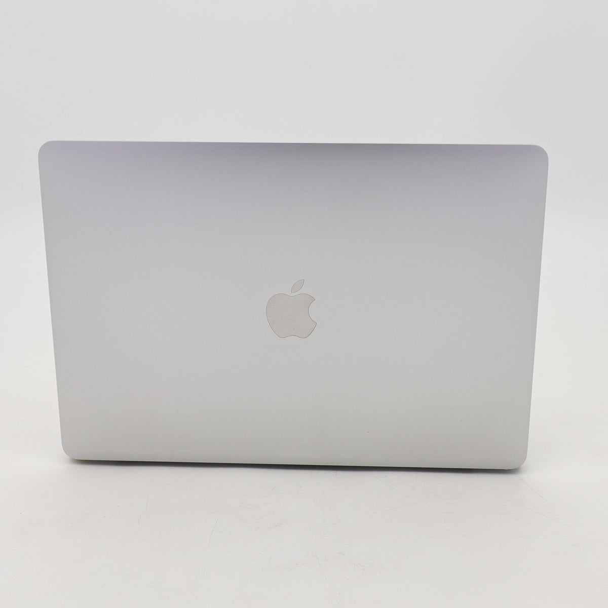 95新 Apple MacBook Pro 22年 13寸 M2（8+10核） 8G RAM 512G SSD 銀色