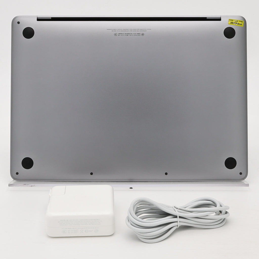 95新 Apple MacBook Pro 22年 13寸 M2（8+10核） 16G RAM 256G SSD 深空灰色