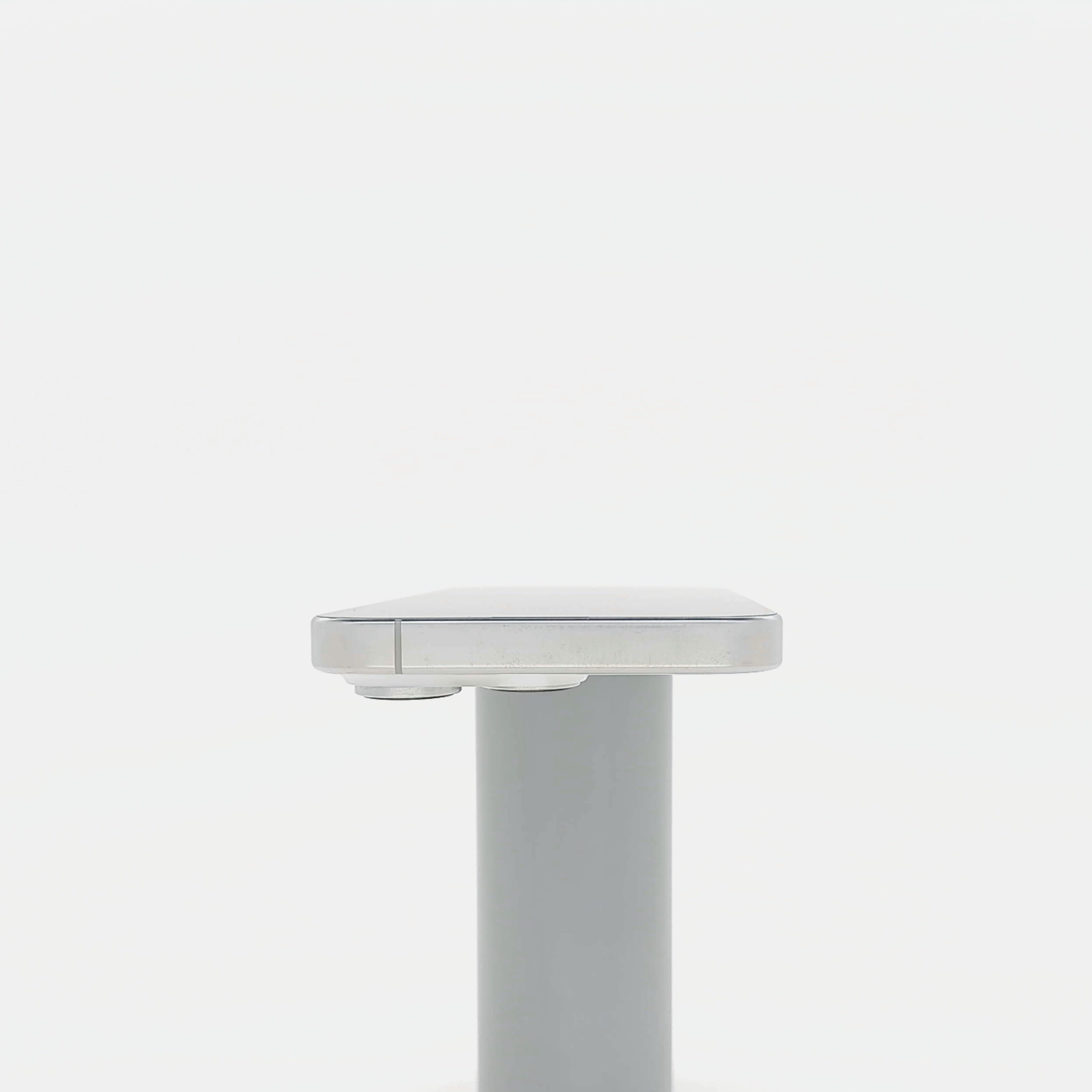95新 Apple iPhone 16 Pro 128G 白色鈦金屬 中國大陸版