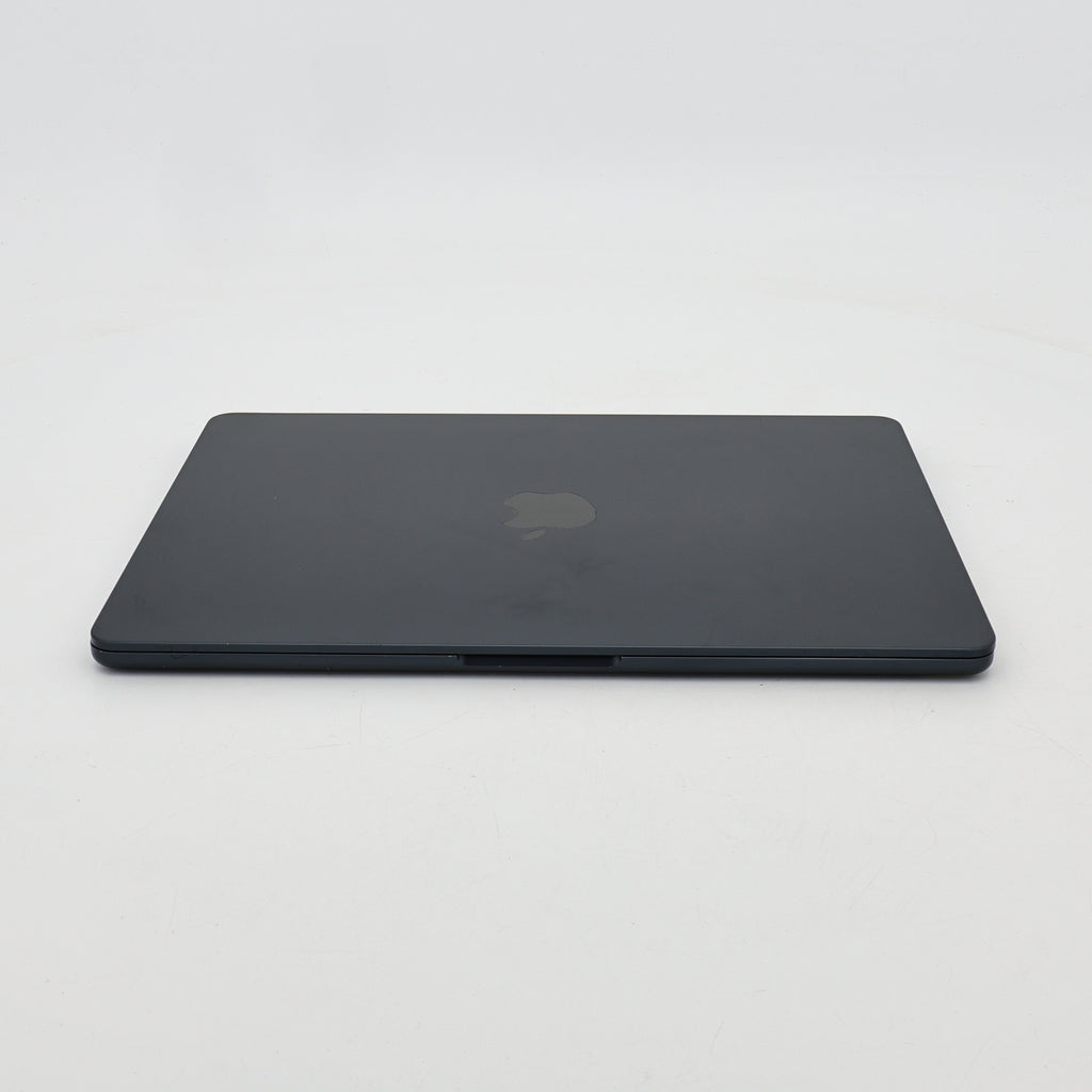 95新 Apple MacBook Air 22年 13寸 M2（8+8核） 8G RAM 256G SSD 午夜色