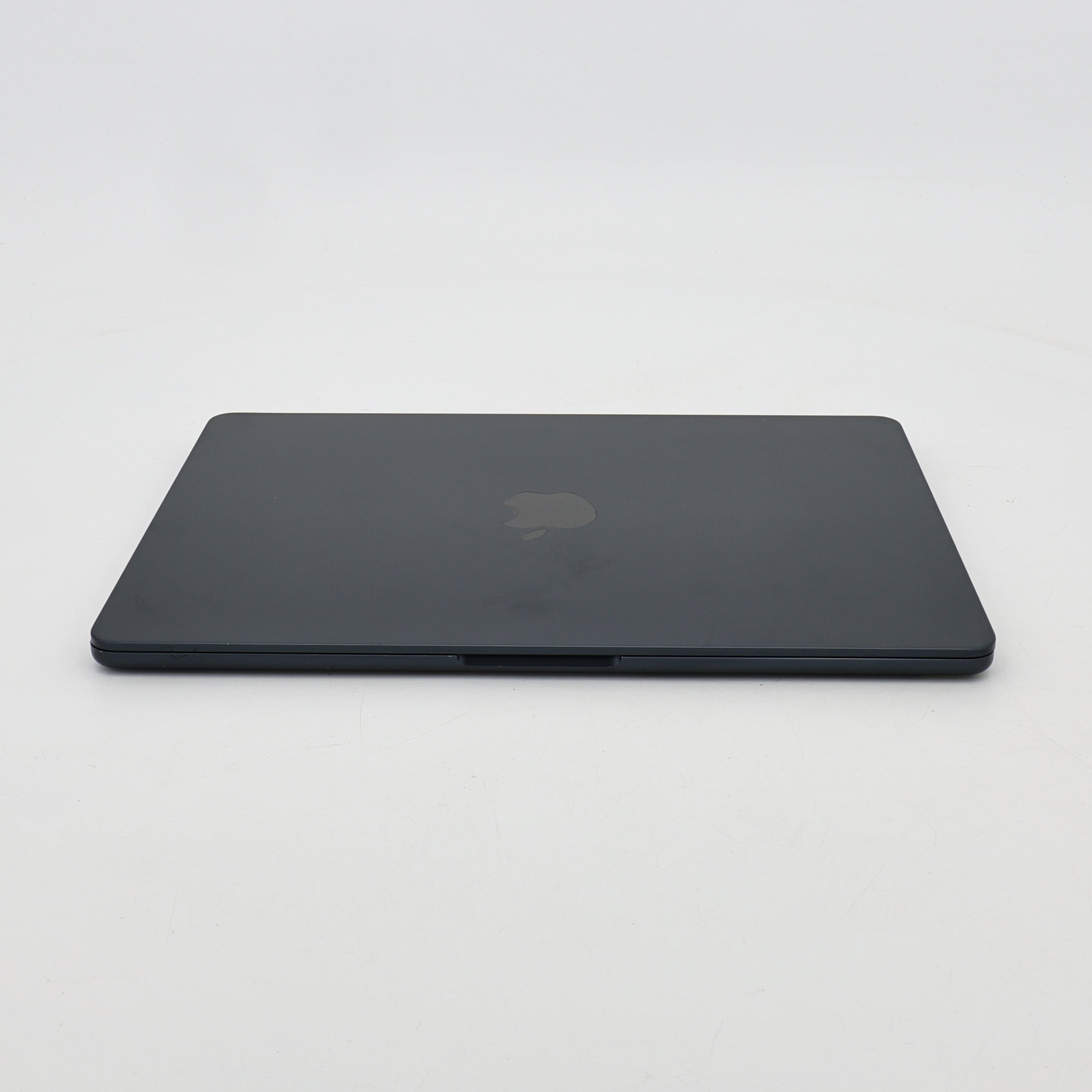 95新 Apple MacBook Air 22年 13寸 M2（8+8核） 8G RAM 256G SSD 午夜色
