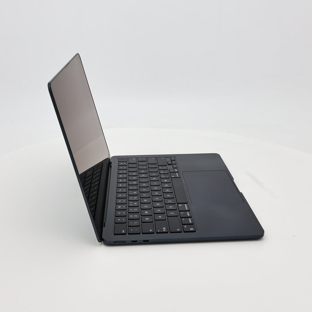 95新 Apple MacBook Air 24年 13寸 M3（8+10核） 8G RAM 512G SSD 午夜色