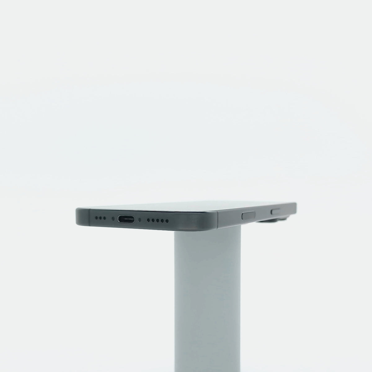 95新 Apple iPhone 16 Pro 128G 黑色鈦金屬 中國大陸版