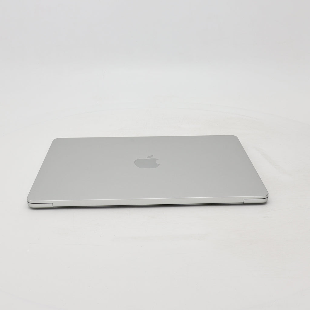 95新 Apple MacBook Air 22年 13寸 M2（8+10核） 8G RAM 512G SSD 銀色