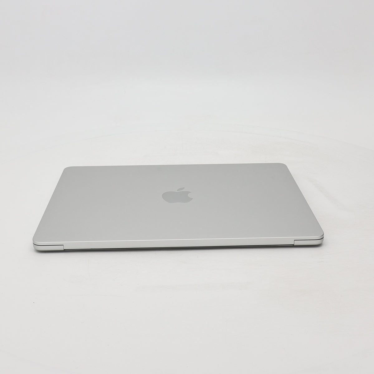 95新 Apple MacBook Air 22年 13寸 M2（8+10核） 8G RAM 512G SSD 銀色