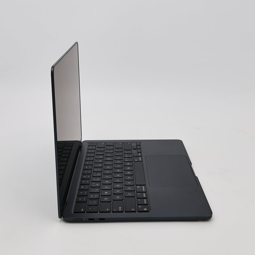 95新 Apple MacBook Air 22年 13寸 M2（8+8核） 8G RAM 256G SSD 午夜色