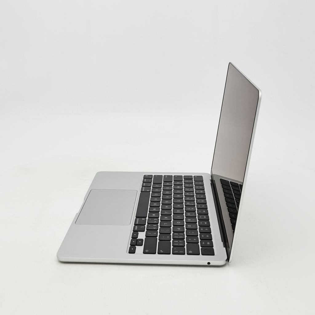 95新 Apple MacBook Air 24年 13寸 M3（8+8核） 8G RAM 256G SSD 銀色