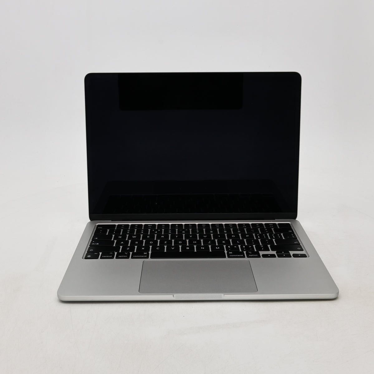 95新 Apple MacBook Air 22年 13寸 M2（8+8核） 8G RAM 256G SSD 銀色
