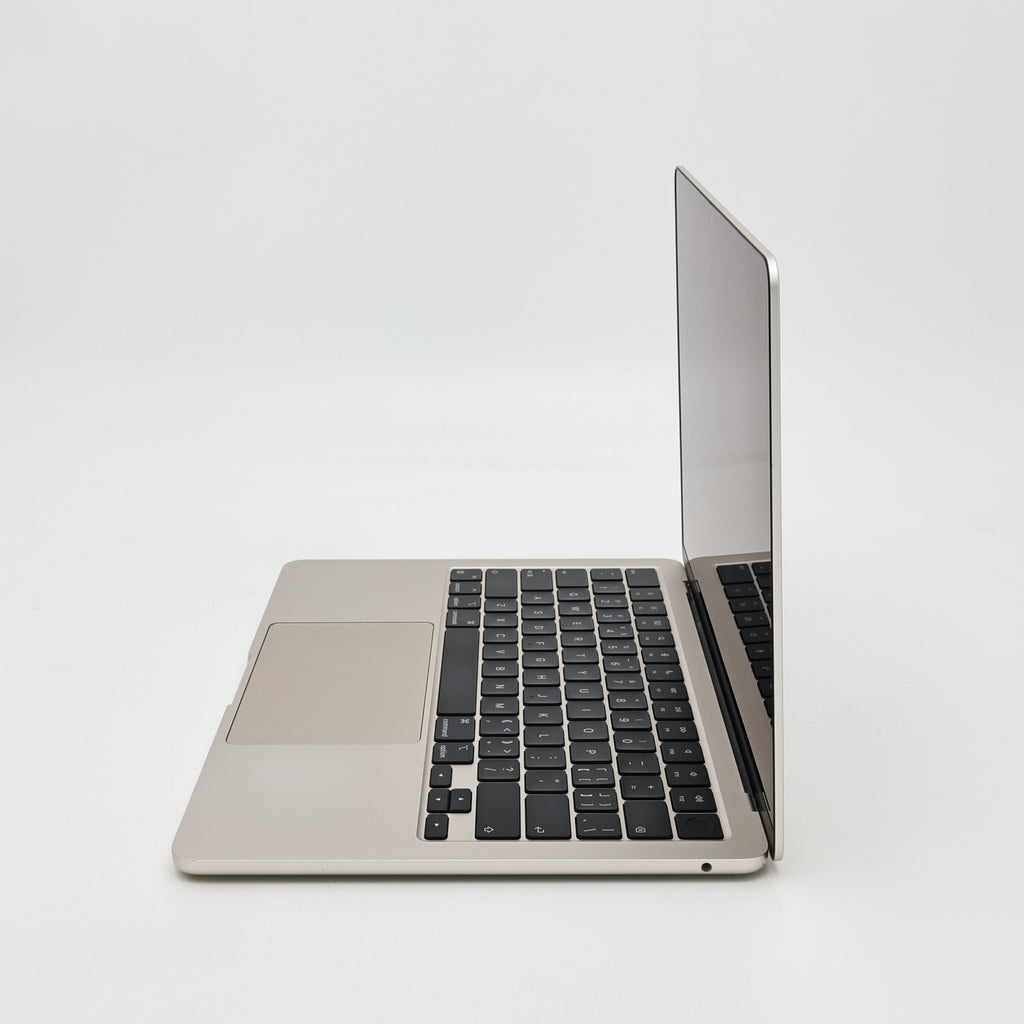 95新 Apple MacBook Air 22年 13寸 M2（8+8核） 8G RAM 256G SSD 星光色
