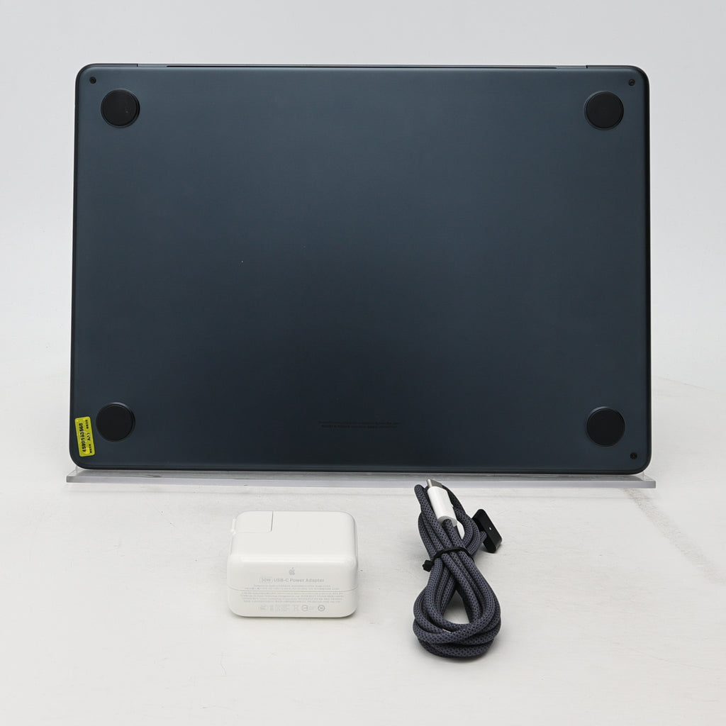 95新 Apple MacBook Air 22年 13寸 M2（8+10核） 16G RAM 256G SSD 午夜色