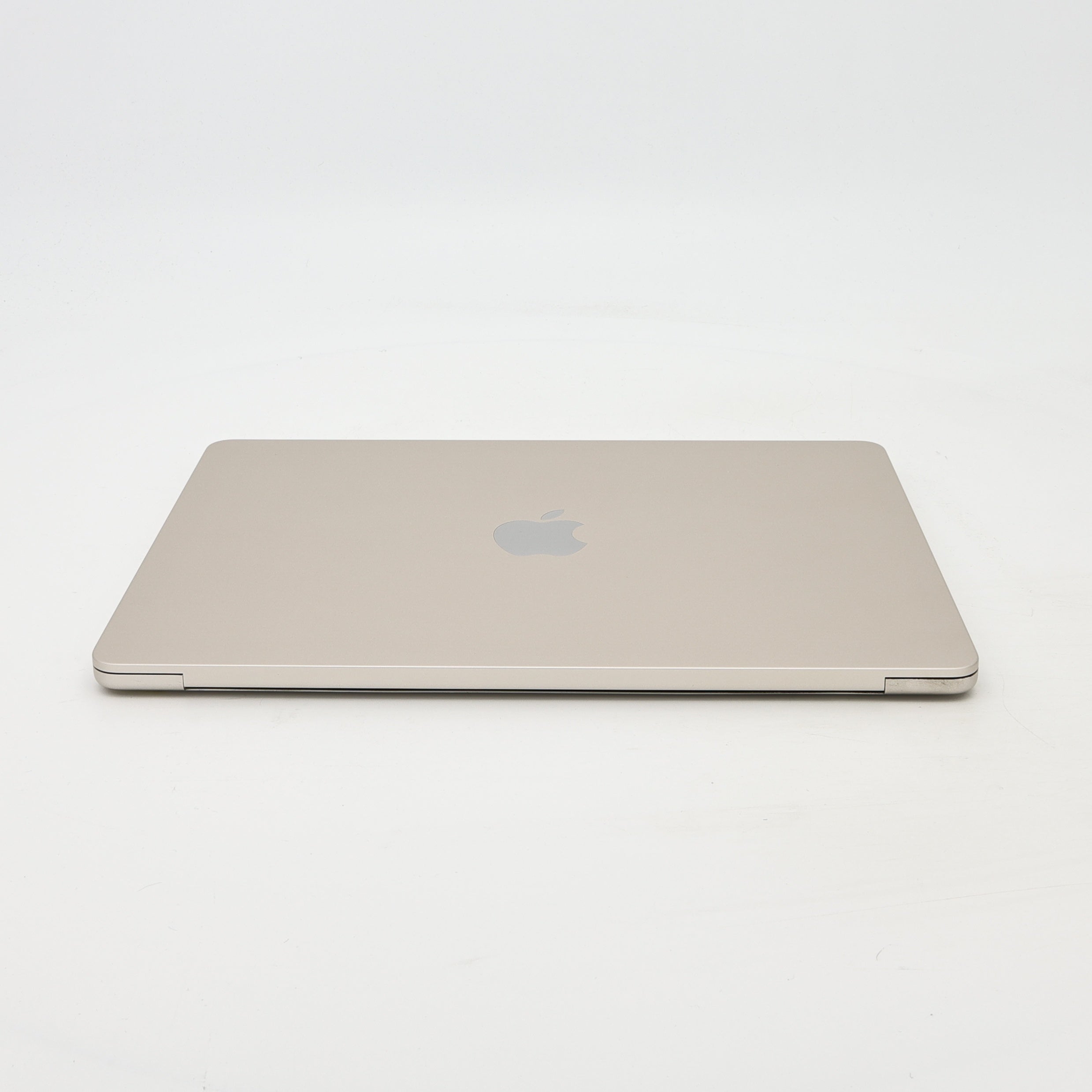 95新 Apple MacBook Air 22年 13寸 M2（8+10核） 8G RAM 512G SSD 星光色