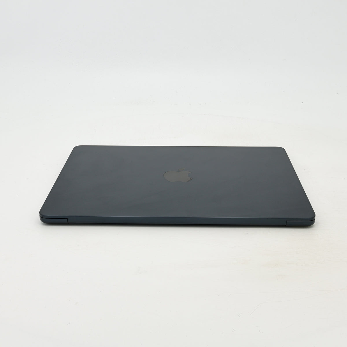95新 Apple MacBook Air 22年 13寸 M2（8+10核） 16G RAM 256G SSD 午夜色