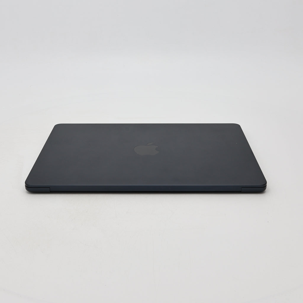 95新 Apple MacBook Air 22年 13寸 M2（8+8核） 8G RAM 256G SSD 午夜色