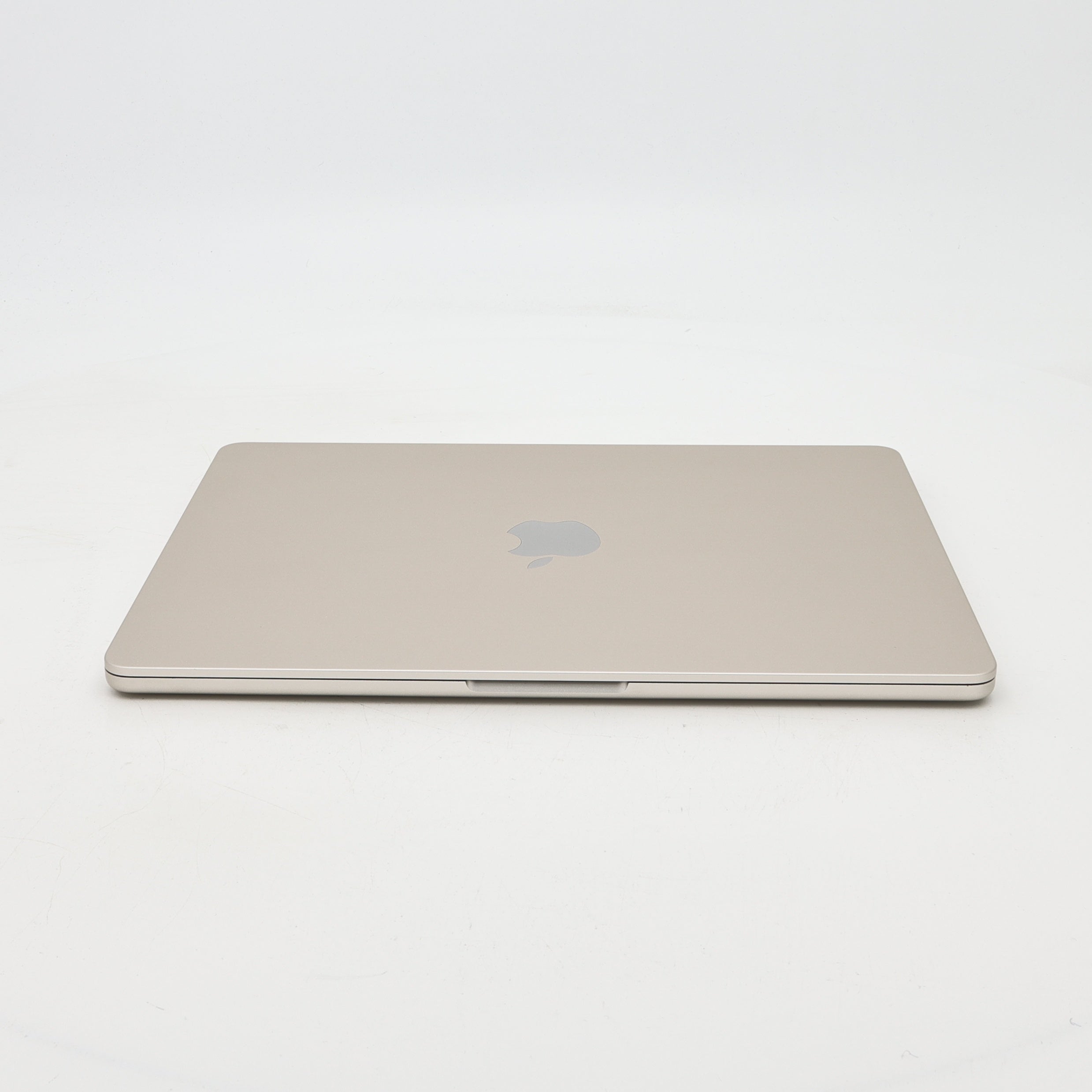 95新 Apple MacBook Air 22年 13寸 M2（8+10核） 8G RAM 512G SSD 星光色