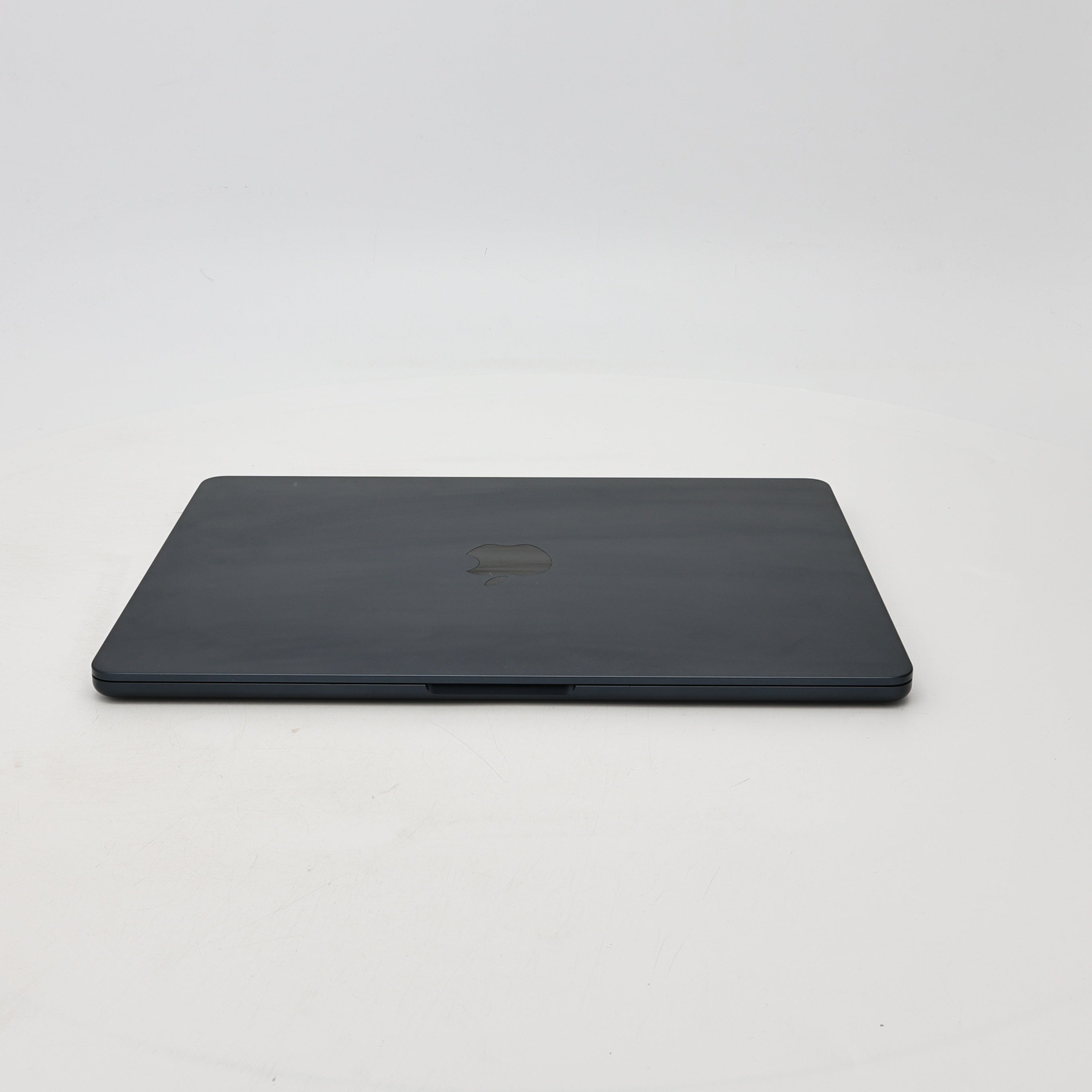 95新 Apple MacBook Air 22年 13寸 M2（8+8核） 8G RAM 256G SSD 午夜色